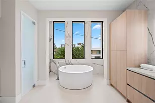 2405 Castilla Isle, Fort Lauderdale, FL 33301 - Photo 29