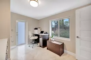 201 NE 28th Ct, Wilton Manors, FL 33334 - Photo 45