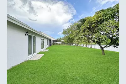 7360 NW 54th St, Lauderhill, FL 33319 - Photo 31