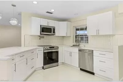 813 SW 52nd St, Cape Coral, FL 33914 - Photo 7