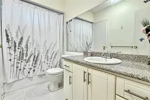 5103 NW 35th St, Lauderdale Lakes, FL 33319 - Photo 15