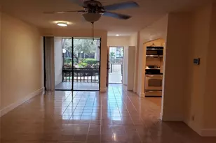 750 NE 199th St, Miami, FL 33179 - Photo 17