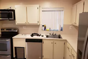 750 NE 199th St, Miami, FL 33179 - Photo 23