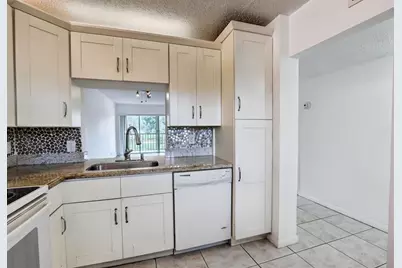 3905 N Nob Hill Rd, Unit #201, Sunrise, FL 33351 - Photo 7