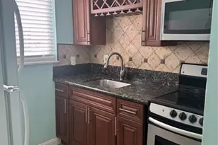 323 Monroe St, Hollywood, FL 33019 - Photo 7