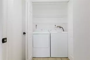 7579 NW 79th Ave, Tamarac, FL 33321 - Photo 11