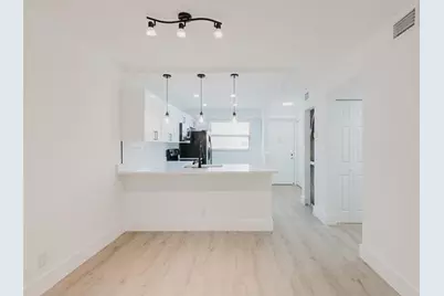 7579 NW 79th Ave, Unit #205, Tamarac, FL 33321 - Photo 7