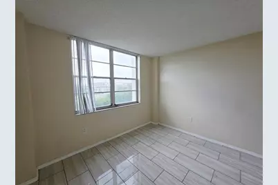 15600 NW 7th Ave, Unit #511, Miami, FL 33169 - Photo 9