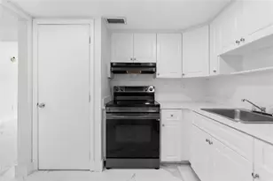 4164 Inverrary Dr, Lauderhill, FL 33319 - Photo 11