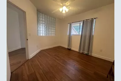 16360  Malibu Dr, Weston, FL 33326 - Photo 19