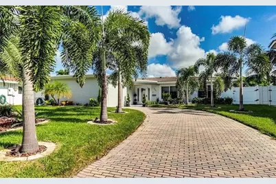 361 SE 9th Ct, Pompano Beach, FL 33060 - Photo 3