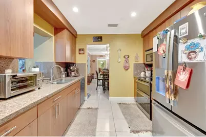 8010 NW 103rd Ave, Tamarac, FL 33321 - Photo 9