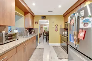 8010 NW 103rd Ave, Tamarac, FL 33321 - Photo 9