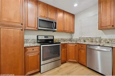 3901  Cocoplum Cir, Unit #3521, Coconut Creek, FL 33063 - Photo 9