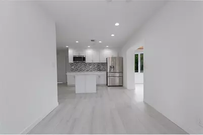 713 SW 4th Ct, Hallandale Beach, FL 33009 - Photo 9