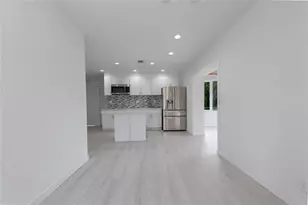 713 SW 4th Ct, Hallandale Beach, FL 33009 - Photo 9