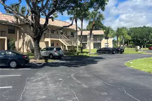 6796 Palmetto Cir Unit, Boca Raton, FL 33433 - Photo 3