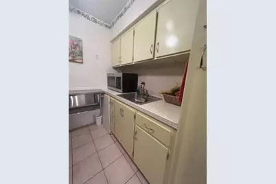 900 SW 10th Ter, Unit #S20, Hallandale Beach, FL 33009 - Photo 11