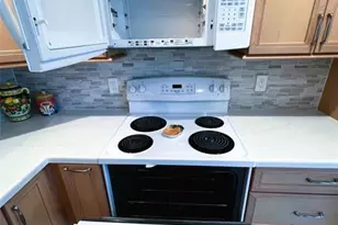 3102 Portofino Point, Coconut Creek, FL 33066 - Photo 23