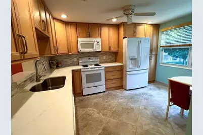 3102  Portofino Point, Unit #O-2, Coconut Creek, FL 33066 - Photo 3