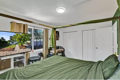 220 NE 165th St, Miami, FL 33162 - Photo 15