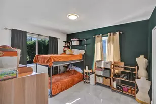 220 NE 165th St, Miami, FL 33162 - Photo 17