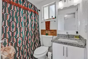 220 NE 165th St, Miami, FL 33162 - Photo 21