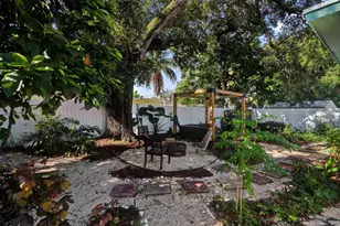 220 NE 165th St, Miami, FL 33162 - Photo 25