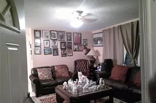 20311 NE 2nd Ave Unit, Miami, FL 33179 - Photo 3