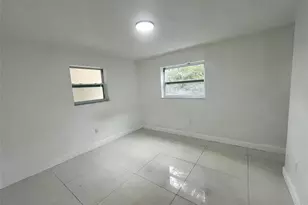 1604 NW 24th Ct, Miami, FL 33125 - Photo 7