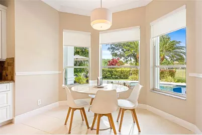 2527  Montclaire Cir, Weston, FL 33327 - Photo 13