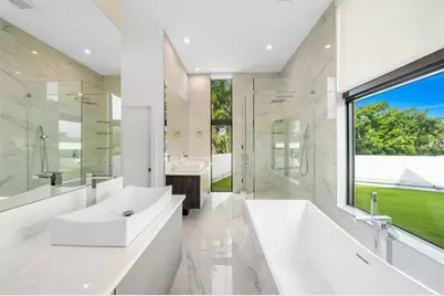 19  Gatehouse Rd, Sea Ranch Lakes, FL 33308 - Photo 35