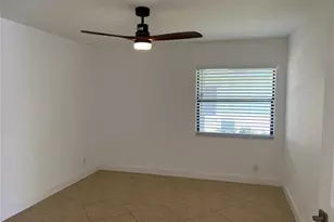 371 Mohawk Ln, Boca Raton, FL 33487 - Photo 21