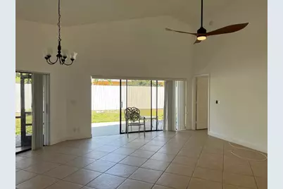 371  Mohawk Ln, Boca Raton, FL 33487 - Photo 7