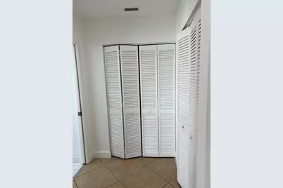 371  Mohawk Ln, Boca Raton, FL 33487 - Photo 19