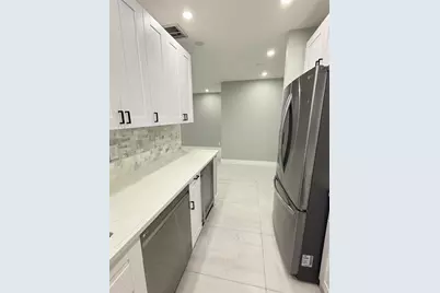 2191 NE 68th St, Unit #403, Fort Lauderdale, FL 33308 - Photo 11