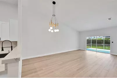 8402  Logia Cir, Boynton Beach, FL 33472 - Photo 5