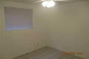 1750 N 17th Ct, Hollywood, FL 33020 - Photo 11