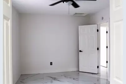 3075 NW 68th St, Miami, FL 33147 - Photo 11