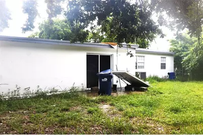 3075 NW 68th St, Miami, FL 33147 - Photo 17