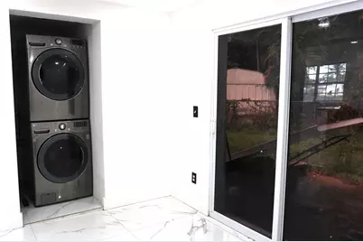 3075 NW 68th St, Miami, FL 33147 - Photo 13