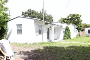 3075 NW 68th St, Miami, FL 33147 - Photo 23