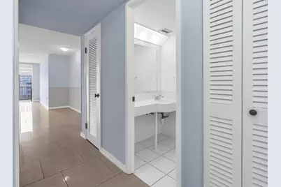 1690 NE 191st St, Unit #405-1, Miami, FL 33179 - Photo 5