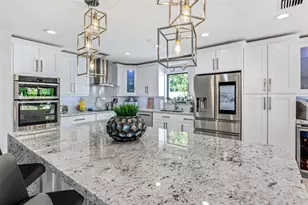 2541 NE 48th St, Lighthouse Point, FL 33064 - Photo 7