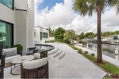 2651 NE 22nd Ct, Pompano Beach, FL 33062 - Photo 13