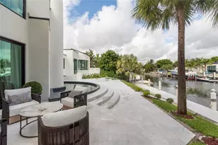 2651 NE 22nd Ct, Pompano Beach, FL 33062 - Photo 13