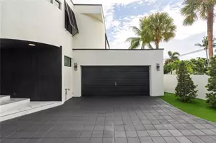 2651 NE 22nd Ct, Pompano Beach, FL 33062 - Photo 17