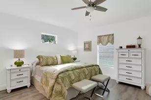 1365 21st Pl SW, Vero Beach, FL 32962 - Photo 13