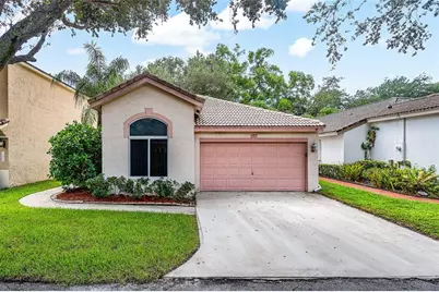 1443  Banyan Cir, Pompano Beach, FL 33069 - Photo 1