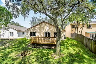 1443  Banyan Cir, Pompano Beach, FL 33069 - Photo 29